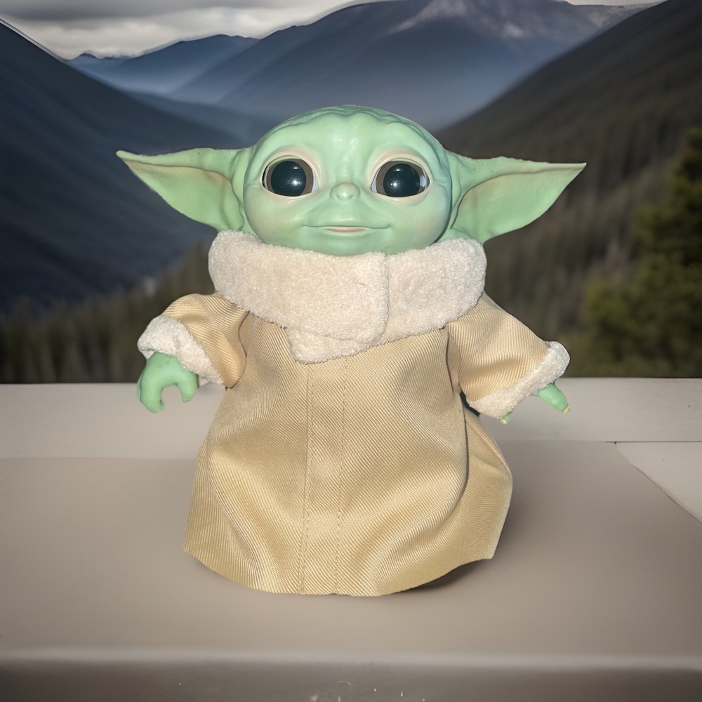 Star Wars Mandalorian Baby Yoda Grogu The Child Animatronic Edition Toy 7" Tall